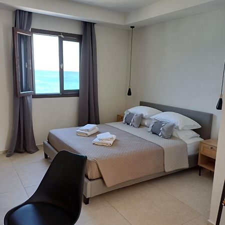 Oasis Apartments Livadia  외부 사진