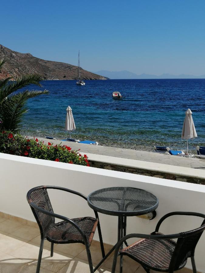 Oasis Apartments Livadia  외부 사진