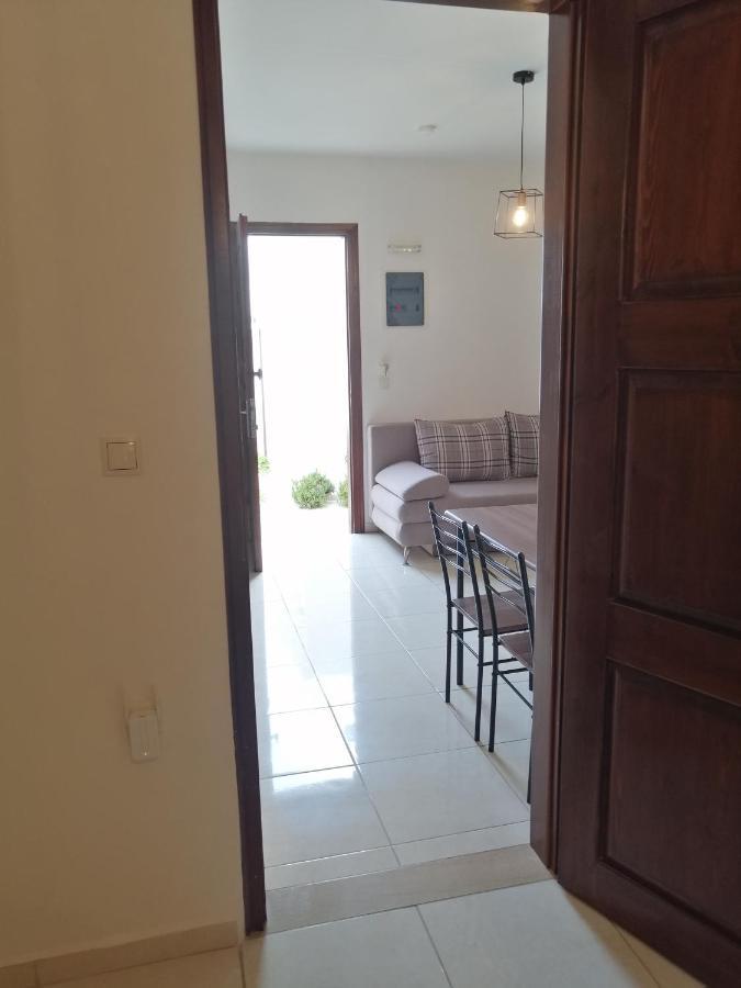 Oasis Apartments Livadia  외부 사진