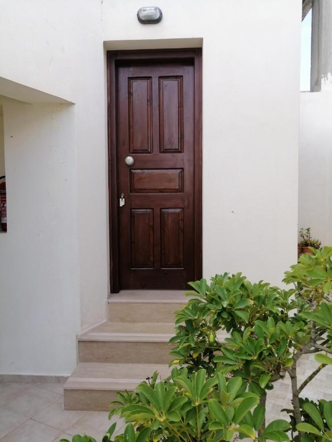 Oasis Apartments Livadia  외부 사진