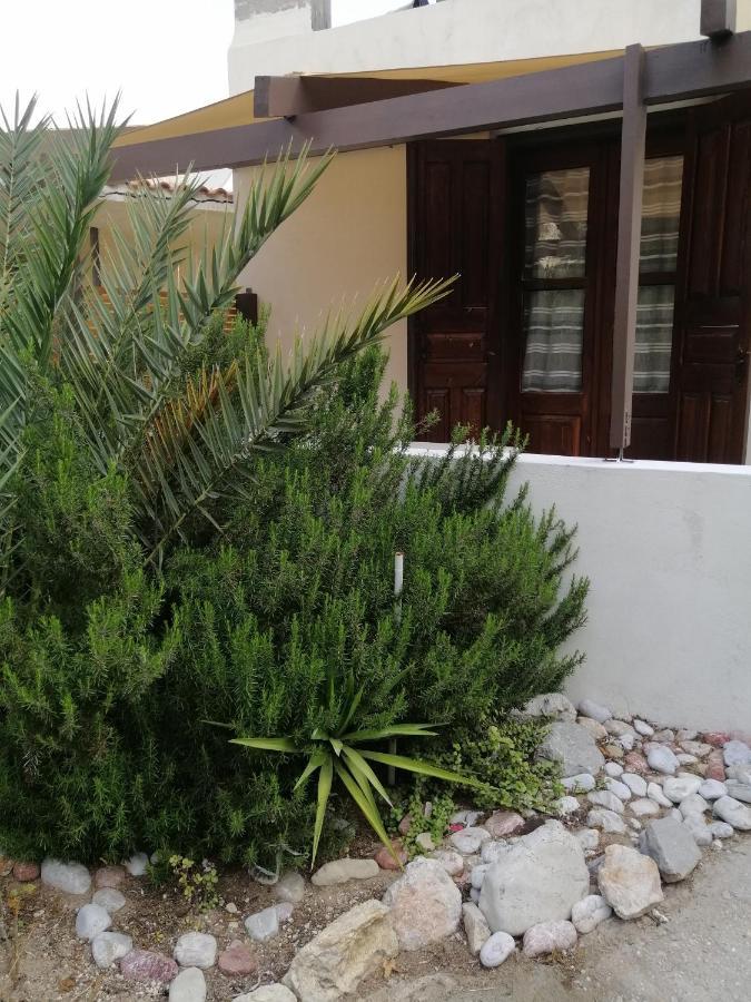 Oasis Apartments Livadia  외부 사진