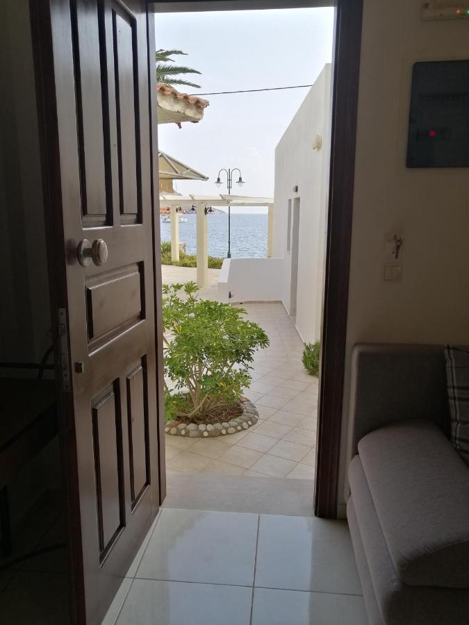 Oasis Apartments Livadia  외부 사진